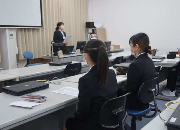 企業との連携により即戦力として活躍できる実践力を身につけます