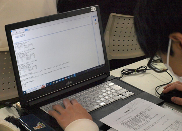 現役で活躍している企業のエンジニアによる授業を実施04
