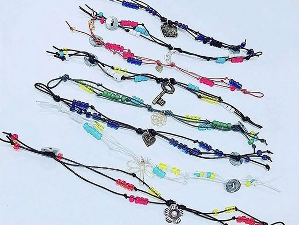 ペットビジネス科でのオーナー用プレスレット制作